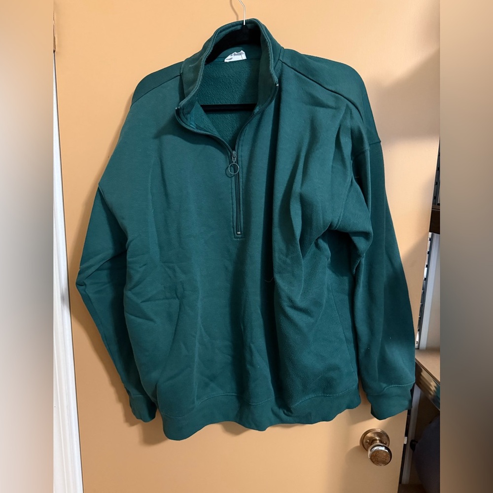 Ardene Women’s Green Zip-Up Sweater